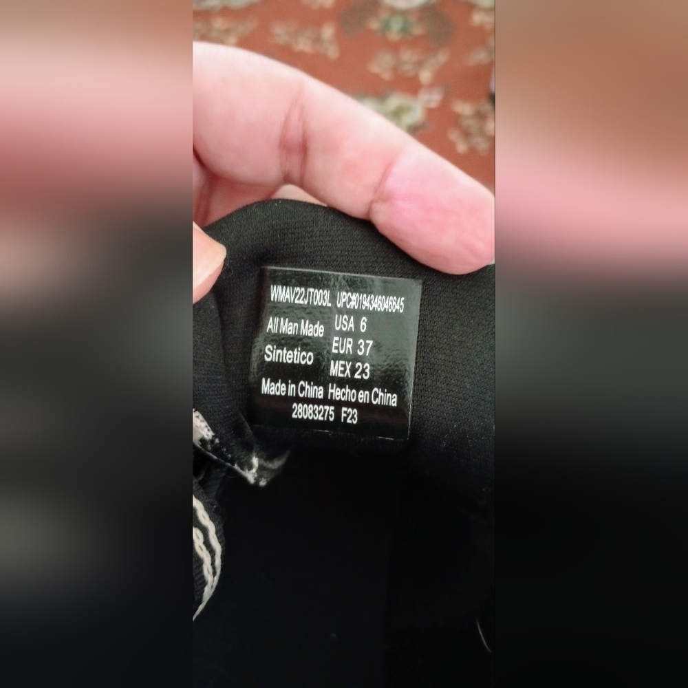 🄻🄴🄾🄿🄰🅁🄳 🄿🅁🄸🄽🅃 🅰🆅🅸🅰 🅂🄽🄴🄰🄺🄴🅁🅂 - Picture 4 of 5